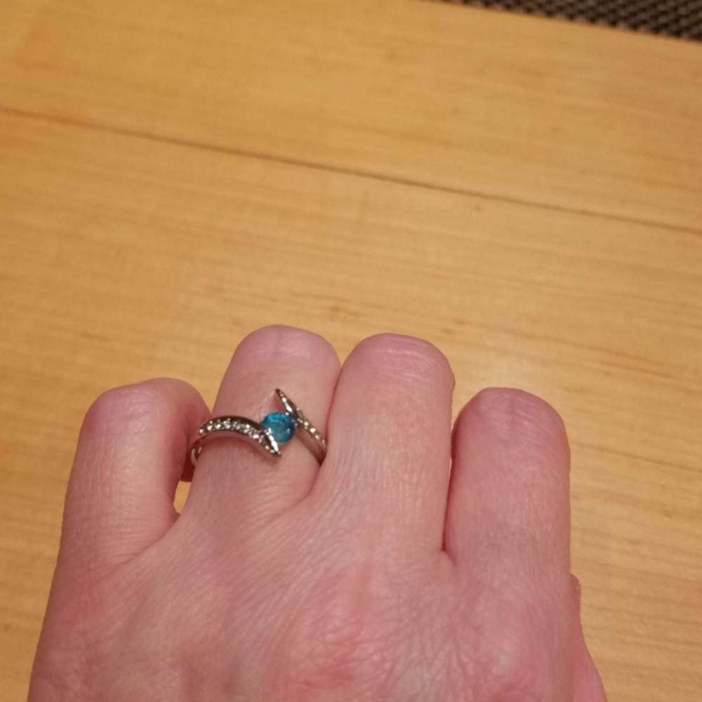 NEW! Crystal stone ring. - Picture 2 of 2